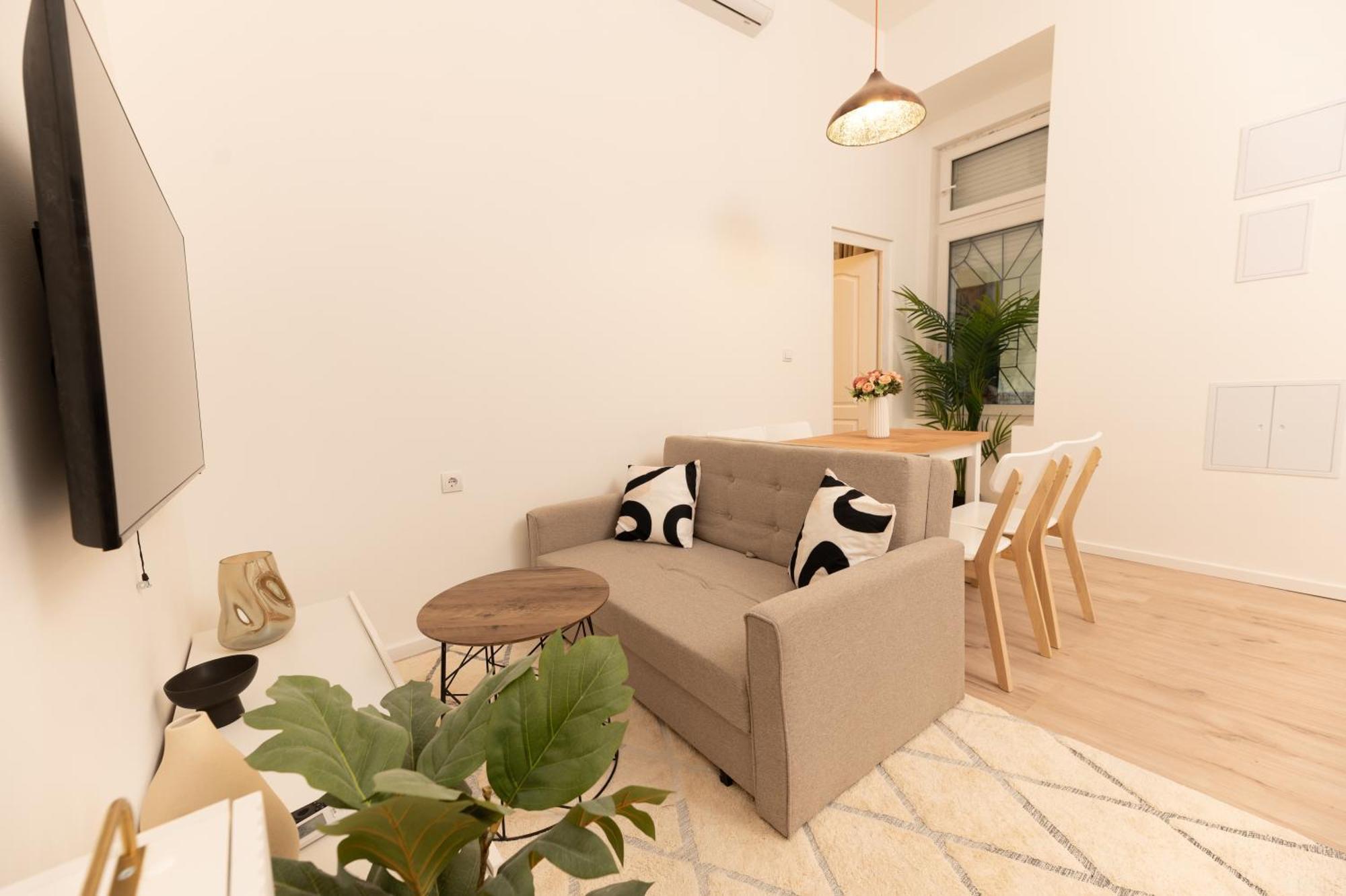 Superior N' Cozy Mozsar 6 In The Heart Of Budapest